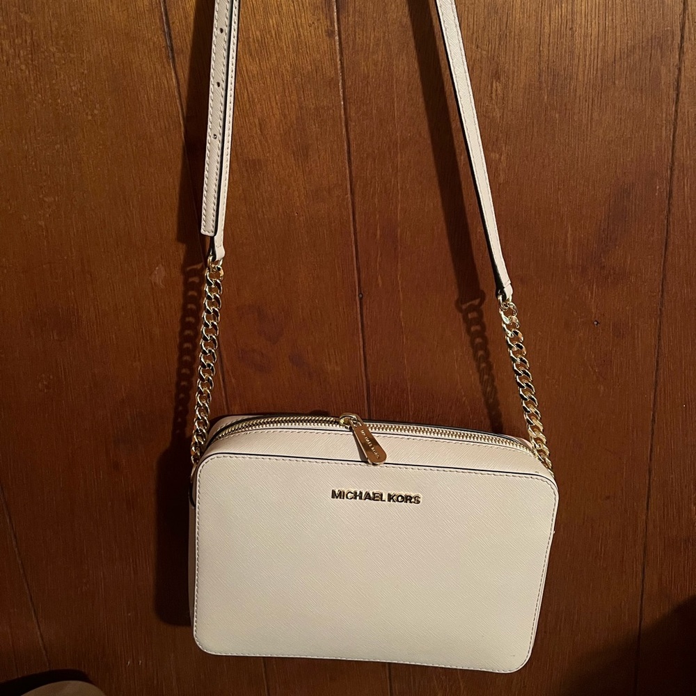 Michael kors crossbody